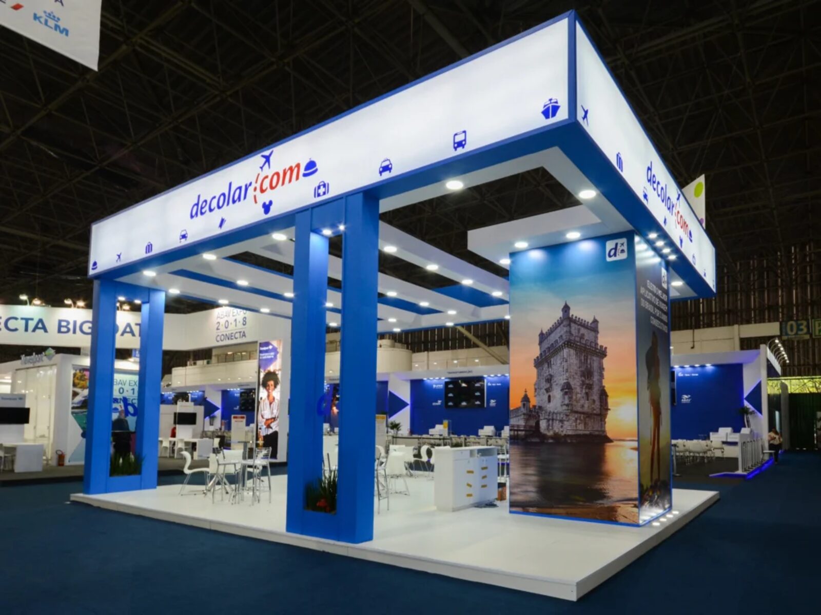 Stand da Decolar montado pela Central Eventos em feira